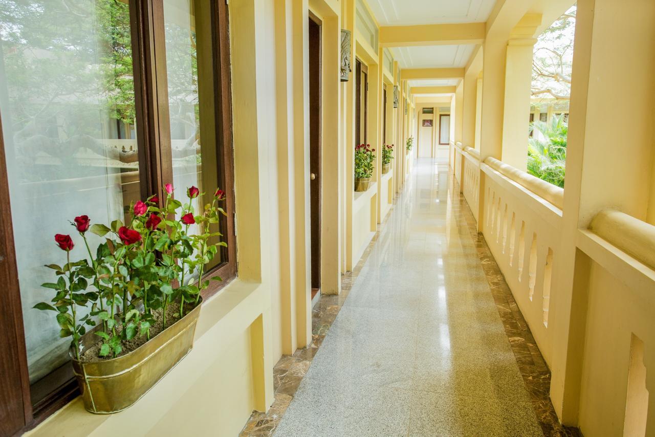 Areindmar Hotel Баган Екстериор снимка