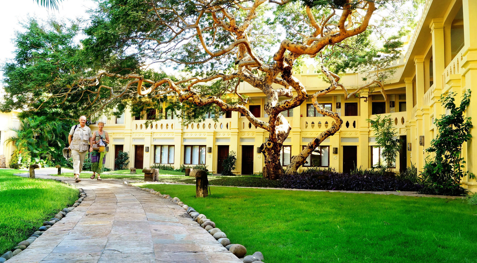 Areindmar Hotel Баган Екстериор снимка